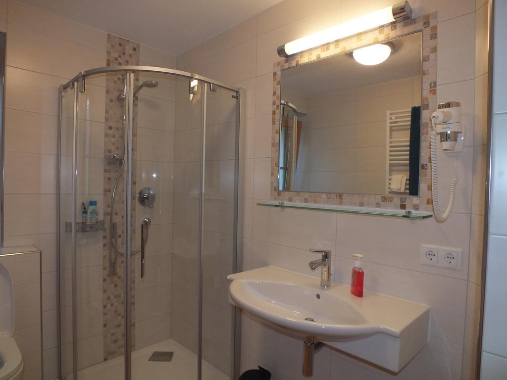 Haus Lundegg Apartman Finkenberg Szoba fotó